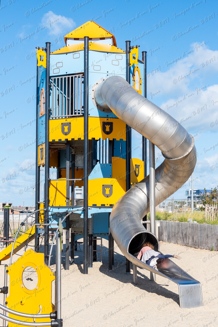 CB7_2892 