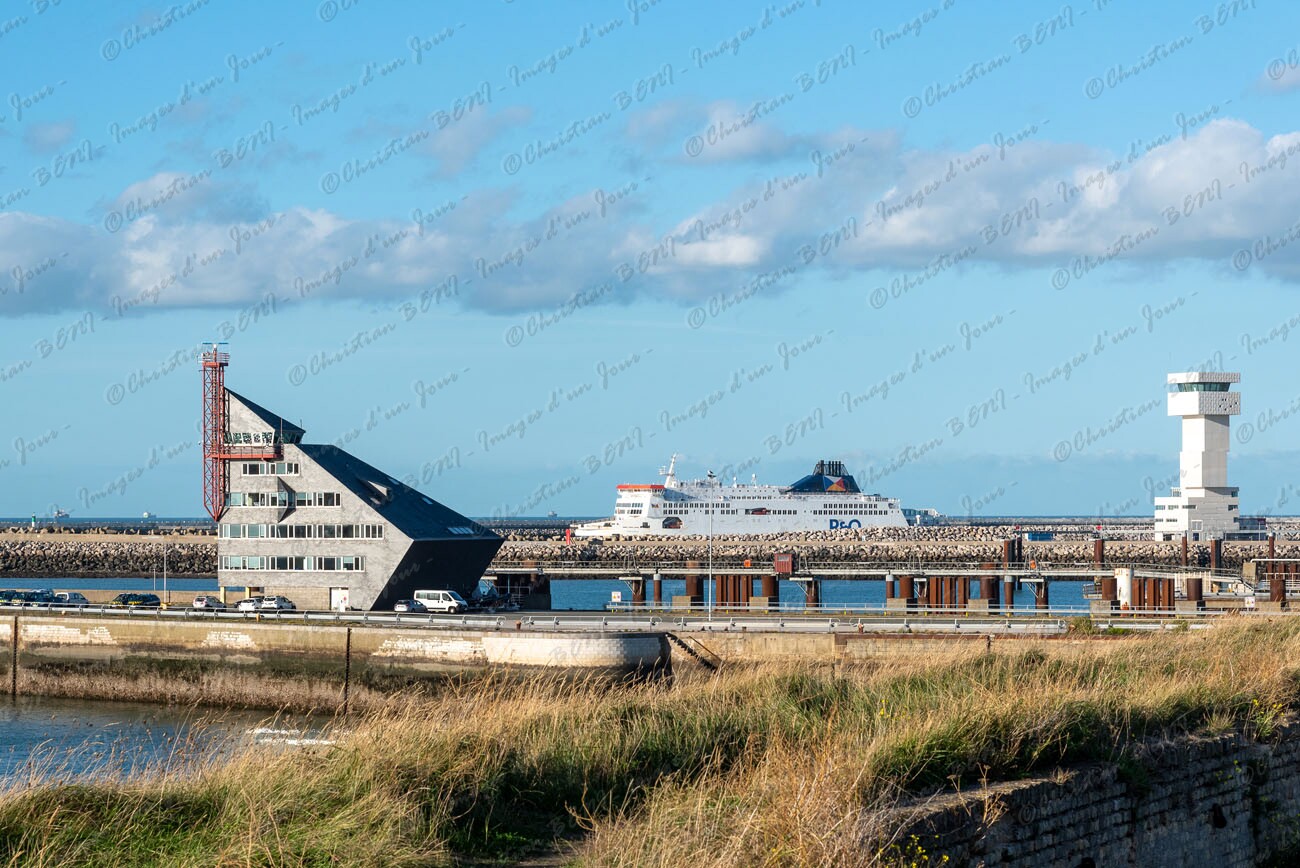 CB7_3276 