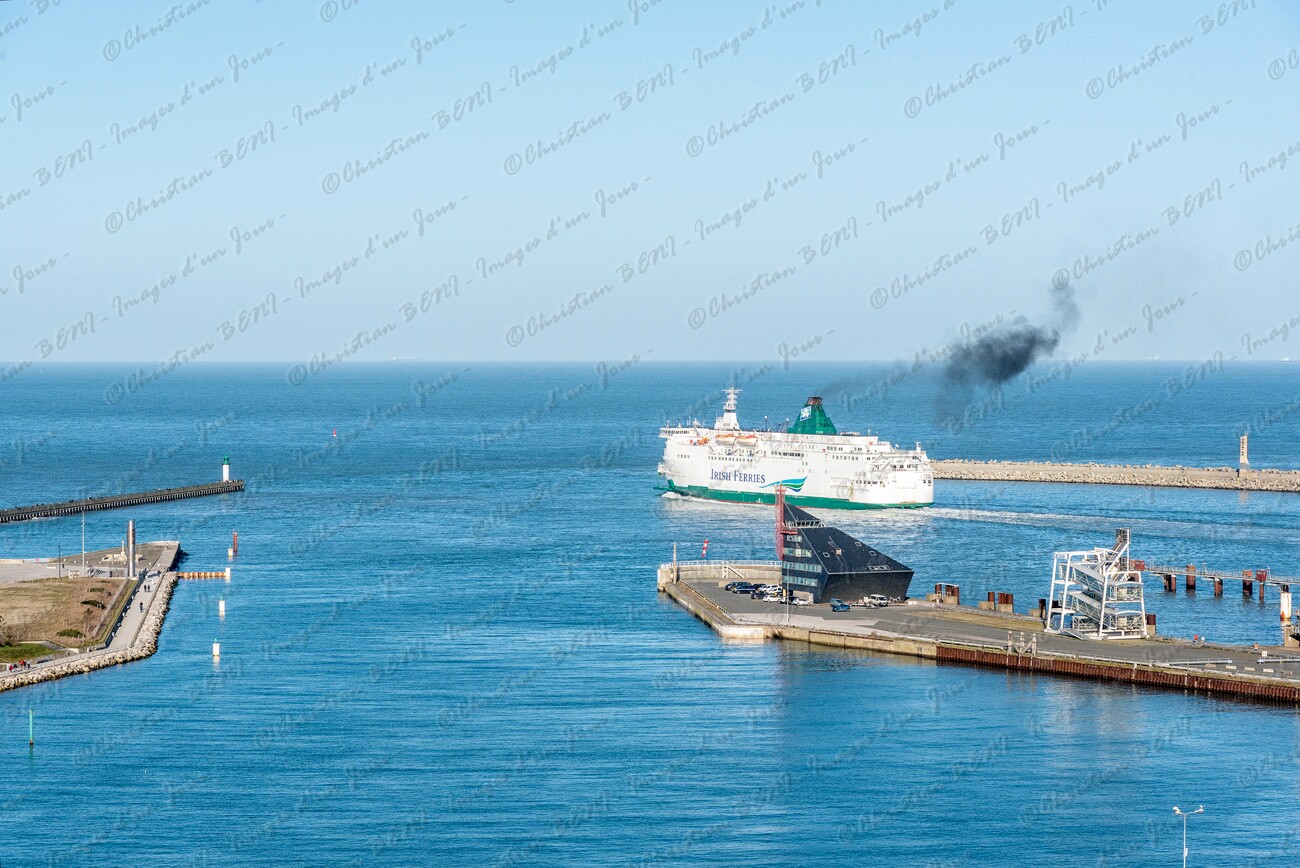 CB7_7236 Voiles d'ici et d'ailleurs ;livre;Avril 2018;publication;
