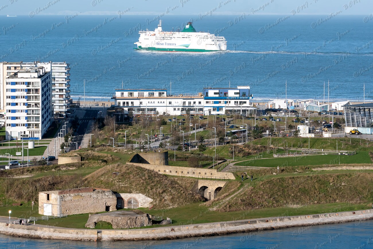 CB7_7252 Voiles d'ici et d'ailleurs ;livre;Avril 2018;publication;