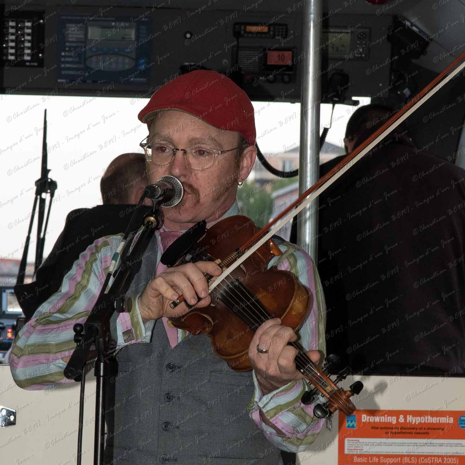 _CB75581carre 