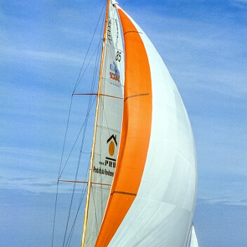 Scan-150120-0005 La Calais Round Britain Race est une course nautique à la voile en équipage dont le parcours fait le tour des Îles Britanniques avec pour point de départ et...